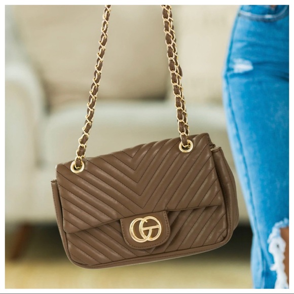 Fabulous Chic Vegan Jasmine Quilted Shoulder Chain Bag - Picture 3 of 5